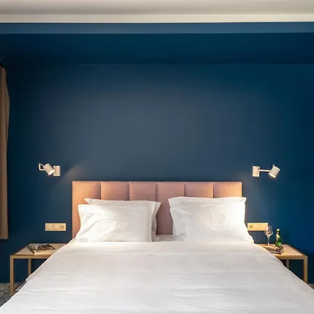 24K Athena Suites-3